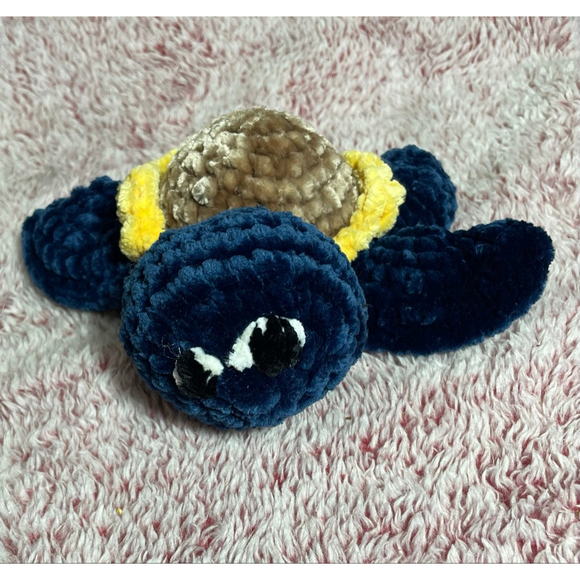Unbranded Other - Hand crotchet Amigurumi sunflower turtle blue